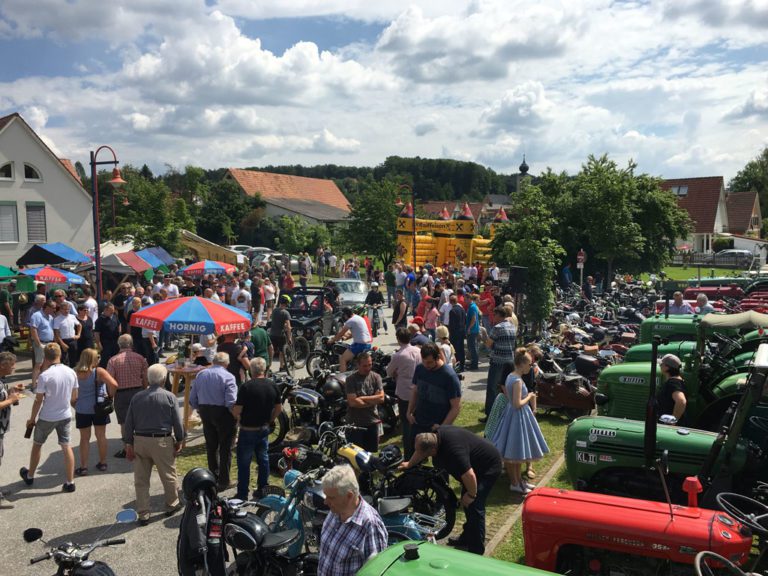 GALERIE - FOTOS - TRAKTOR-OLDTIMER-CLUB Markt Hartmannsdorf - www